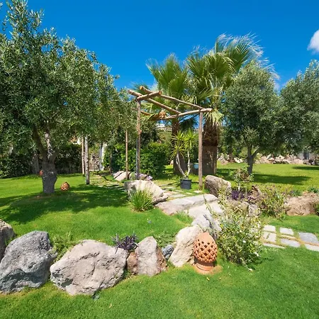 Bed & Breakfast Sorgeto Garden 5*