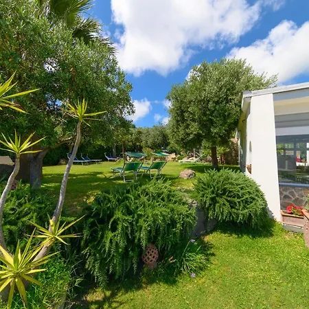 Bed and breakfast Sorgeto Garden 4*