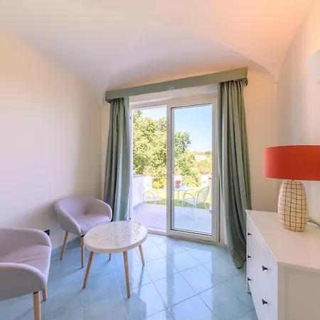 Sorgeto Garden Bed and breakfast 4*